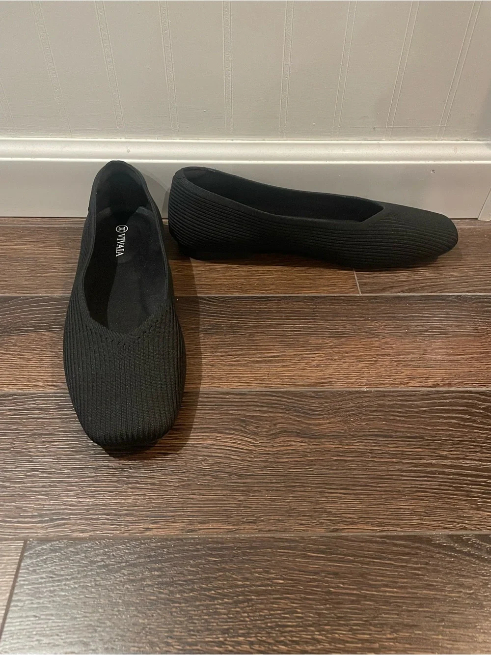 Vivaia Margot 2.0 Square-Toe V-Cut Flats Balletcore Comfort in Black 41/9.5